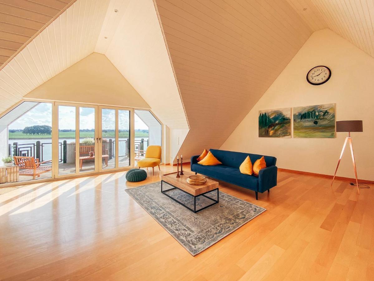 Rheinloft 3 - Grosse Giebelwohnung Mit Dachterrassen An Der Rheinpromenade إميريش المظهر الخارجي الصورة