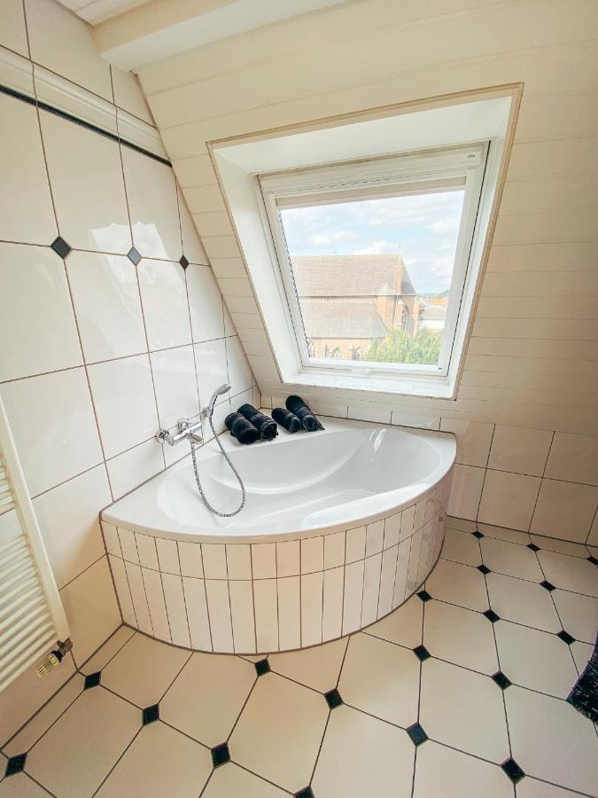 Rheinloft 3 - Grosse Giebelwohnung Mit Dachterrassen An Der Rheinpromenade إميريش المظهر الخارجي الصورة